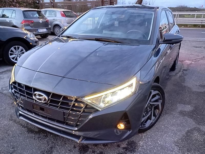 Usata Hyundai i20 101 CV (74 kW) 2023 Grigio Berlina