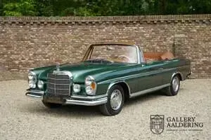 Usata Mercedes 220 SE 120 CV (88 kW) 1964 Verde Cabrio