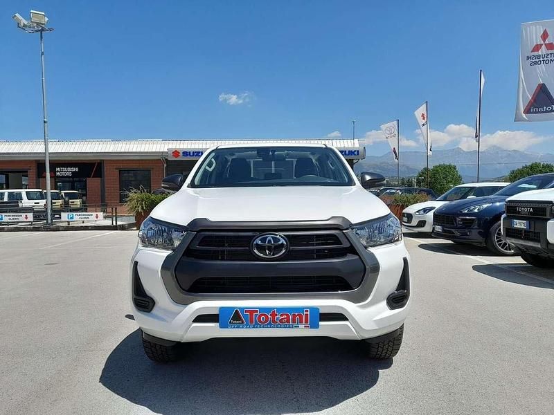 Nuova Toyota HiLux Comfort 204 CV (150 kW) 2025 Bianco Pick-up