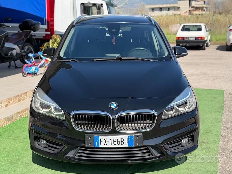 Begagnad BMW 218 Efficient Dynamics 150 HK (110 kW) 2017 Svart Minibuss
