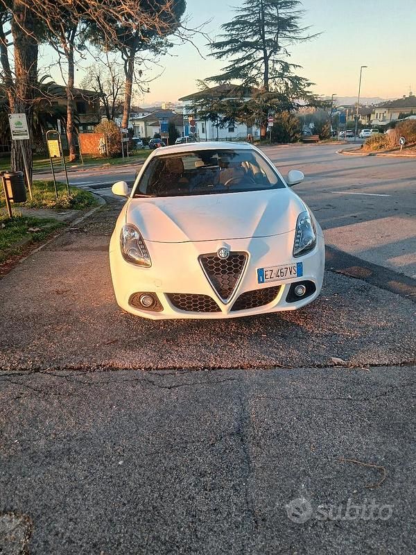 Usata Alfa Romeo Giulietta 2015 Bianco Berlina