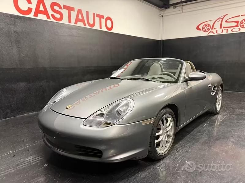 Usata Porsche 986 Boxster 228 CV (167 kW) 2003 Grigio Cabrio