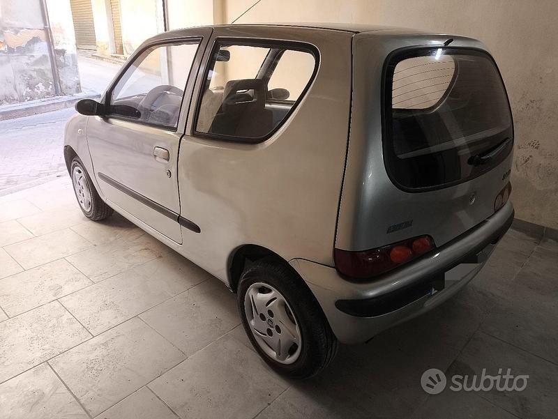 Usata Fiat 600 39 CV (28 kW) 2000 Grigio Berlina