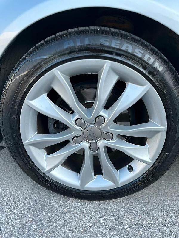 Occasion Audi A3 105 ch (77 kW) 2011 Gris Citadine