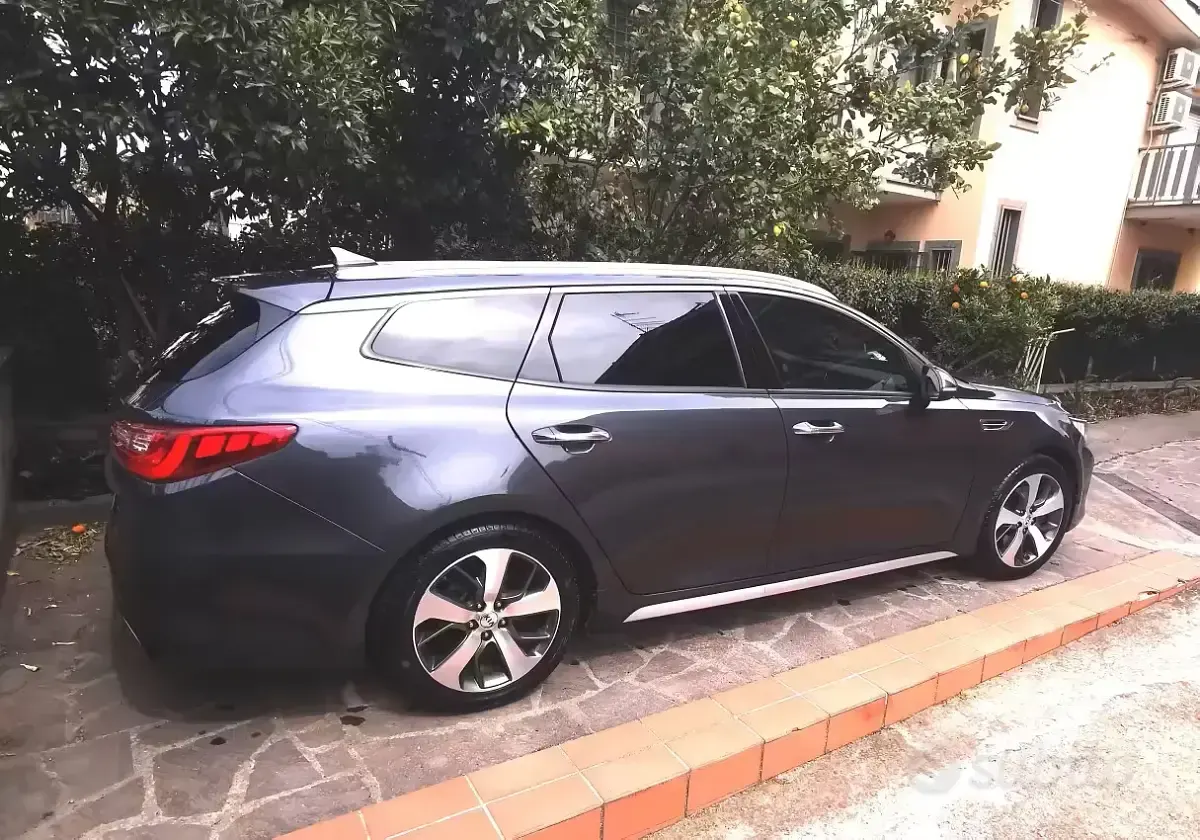 Usata Kia Optima GT-Line 141 CV (103 kW) 2017 Grigio Station wagon