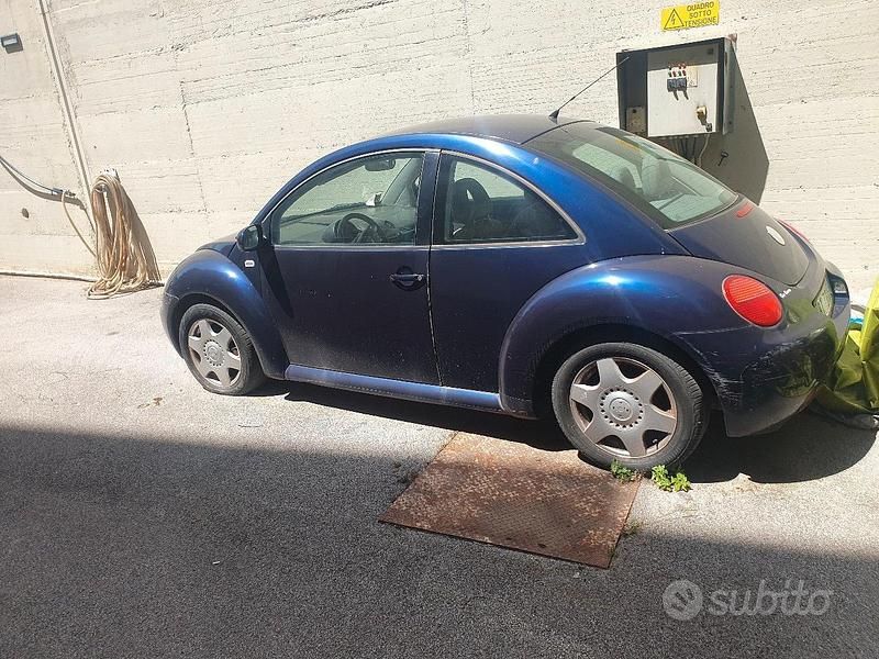 Usata VW New Beetle 2003 Blu Utilitaria