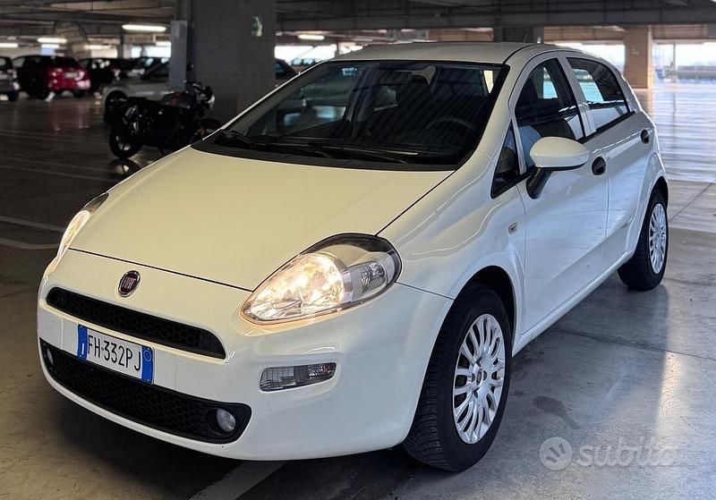 Usata Fiat Punto 78 CV (57 kW) 2017 Bianco Utilitaria