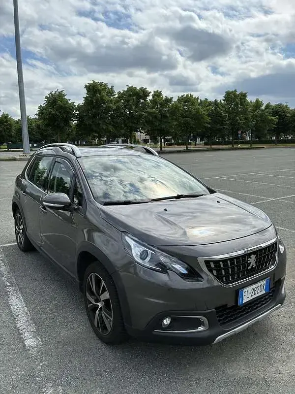 Usata Peugeot 2008 Allure 110 CV (80 kW) 2017 SUV