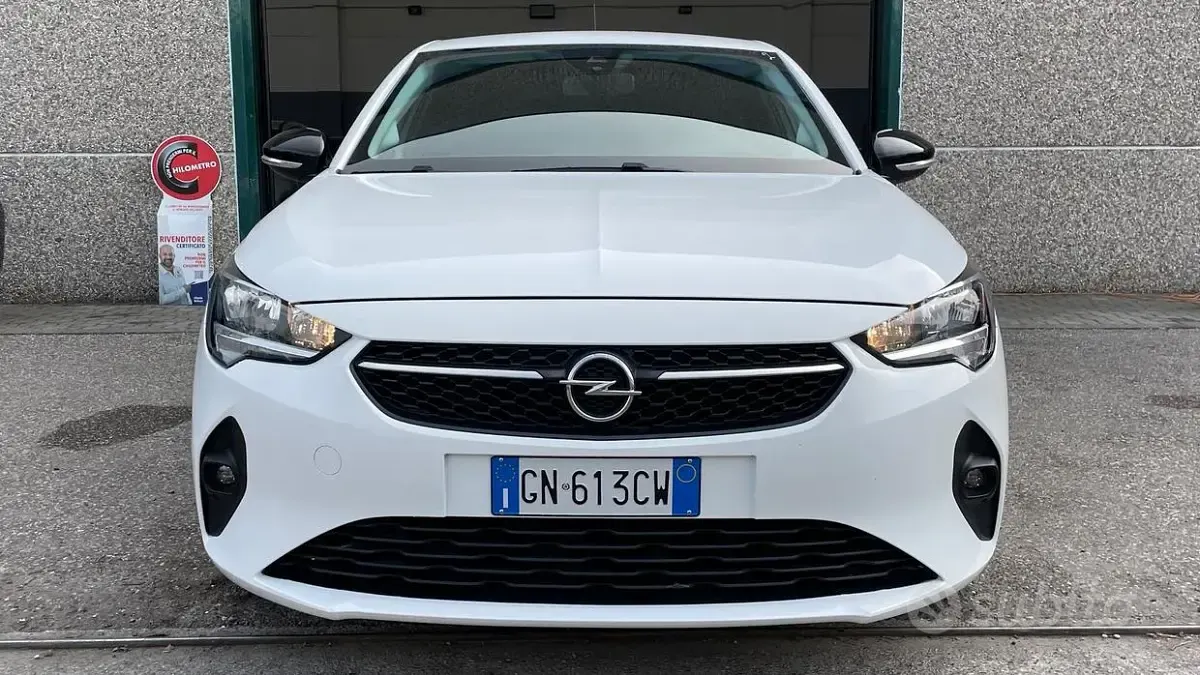 Usata Opel Corsa Elegance 75 CV (55 kW) 2023 Bianco Utilitaria