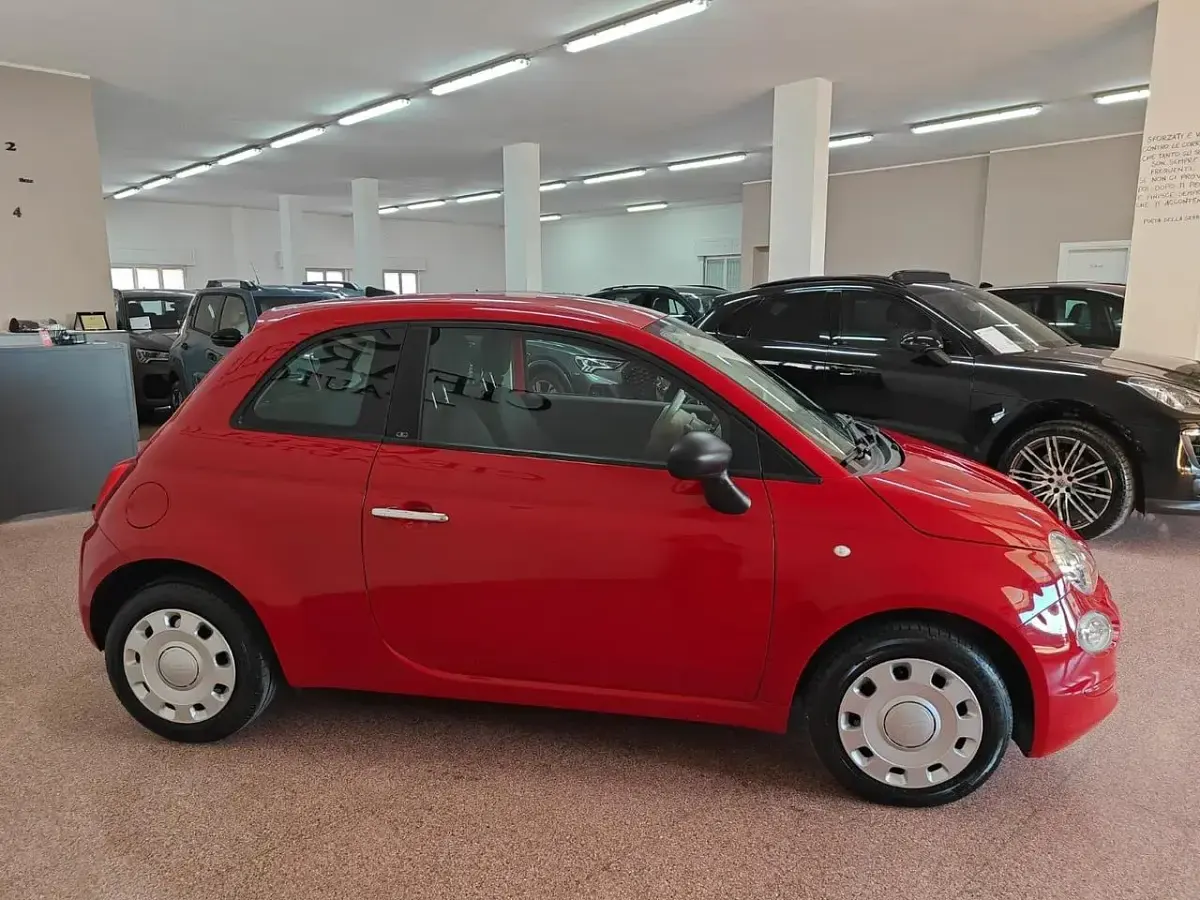 Usata Fiat 500 71 CV (52 kW) 2023 Rosso Utilitaria