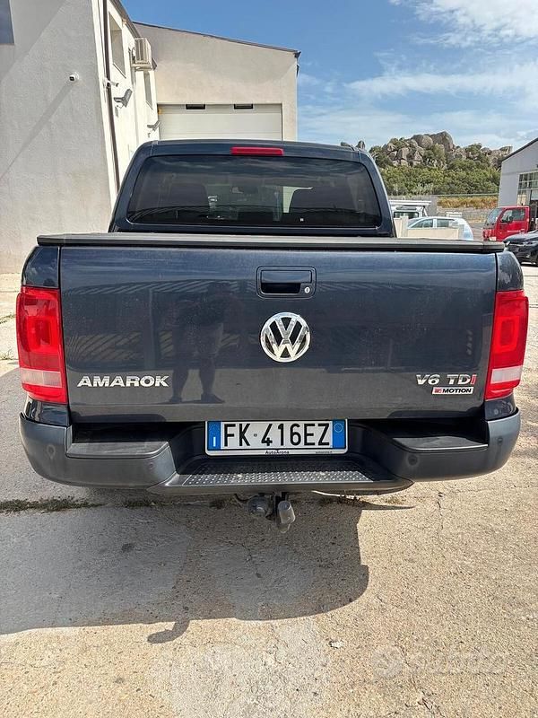 Usado VW Amarok 224 CV (164 kW) 2017 Azul Pickup/Camioneta