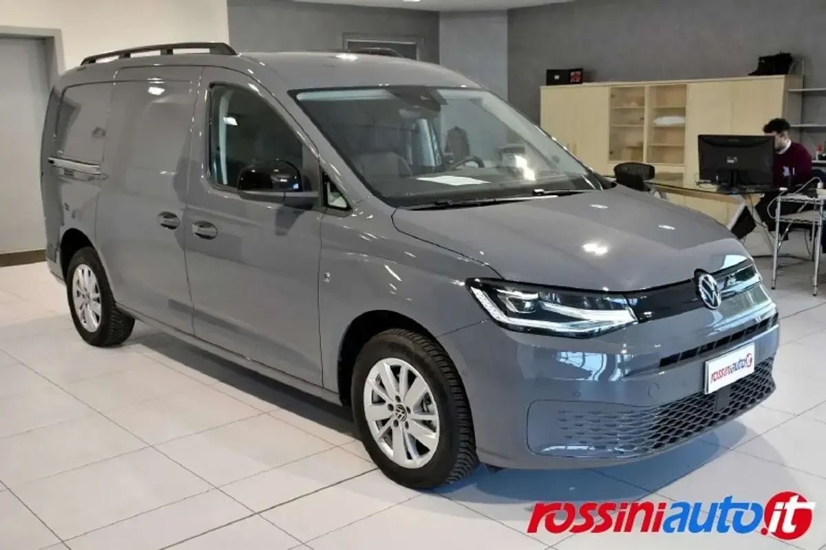 Usata VW Caddy Maxi Business 122 CV (89 kW) 2025 Pure grey Monovolume