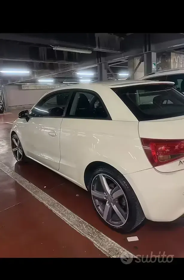Usata Audi A1 Ambition 105 CV (77 kW) 2012 Bianco Utilitaria