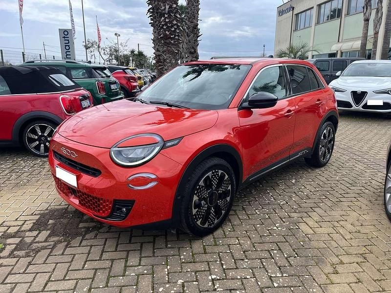 Usata Fiat 600 La Prima 61 kW (84 CV) 2023 Arancione SUV