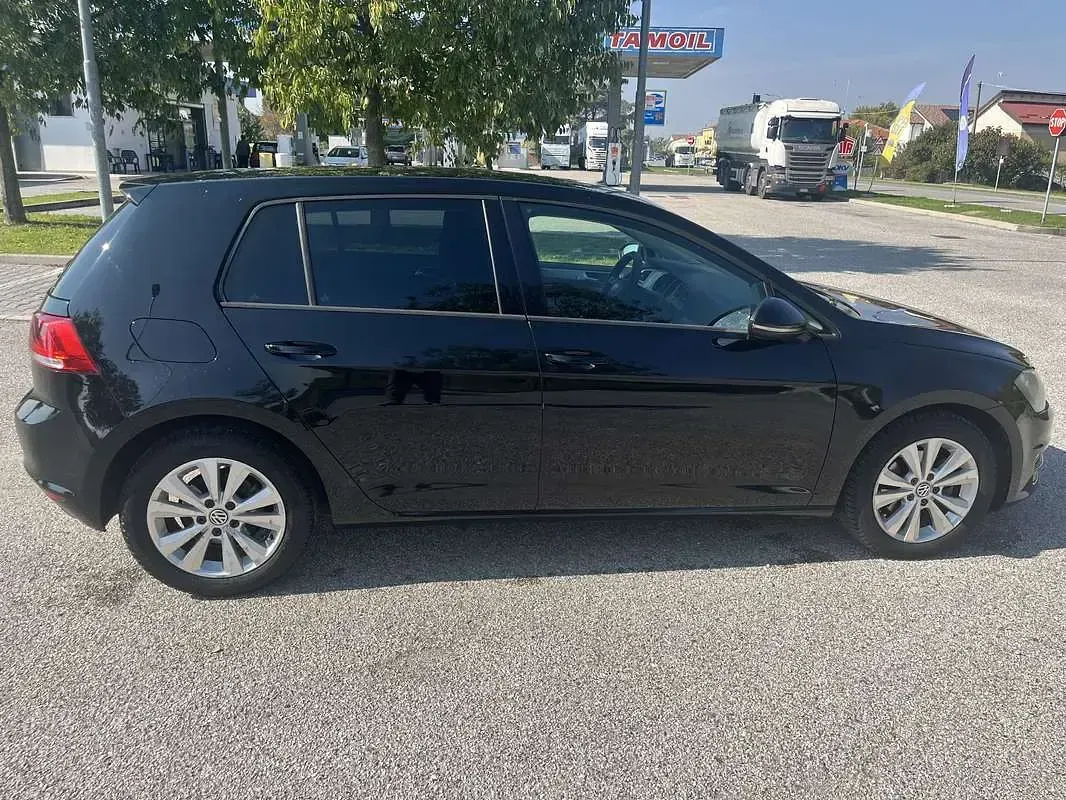 Usata VW Golf VII Trendline 105 CV (77 kW) 2014 Berlina