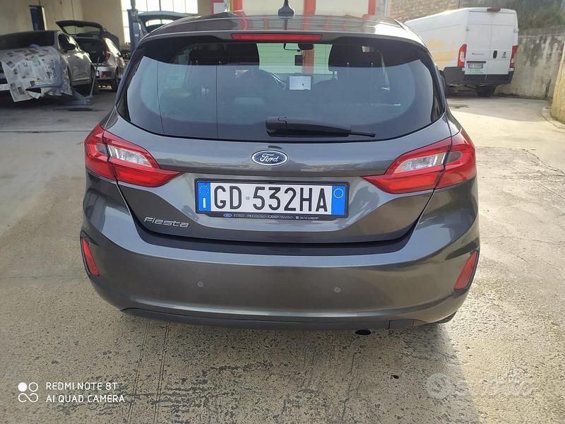 Usata Ford Fiesta 75 CV (55 kW) 2019 Grigio Utilitaria