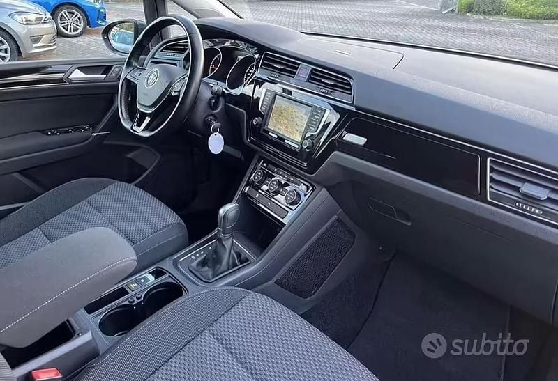 Usata VW Touran Business 115 CV (84 kW) 2017 Grigio Monovolume