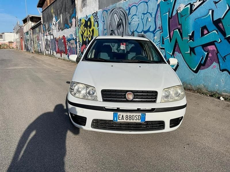 Usata Fiat Punto 75 CV (55 kW) 2010 Bianco Utilitaria