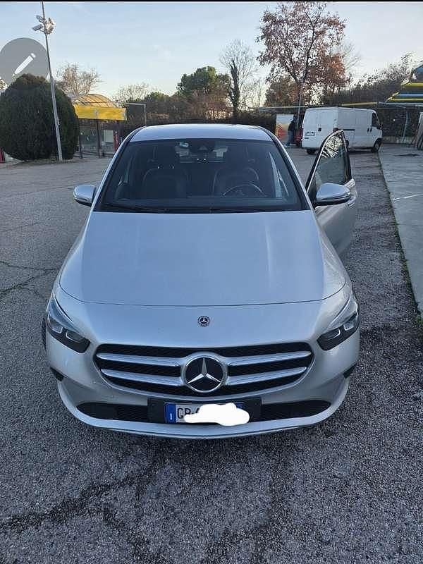 Usata Mercedes B180 Executive 116 CV (85 kW) 2020 Monovolume