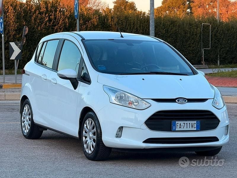 Usata Ford B-MAX Titanium 75 CV (55 kW) 2015 Bianco Monovolume