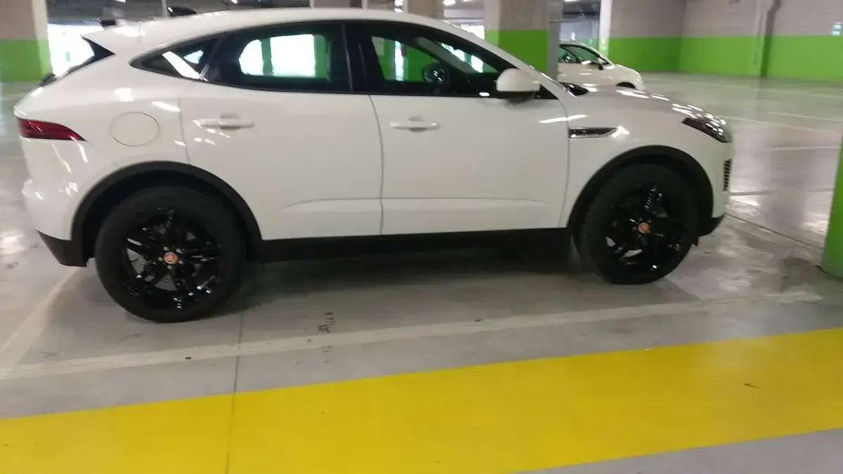 Usata Jaguar E-Pace 150 CV (110 kW) 2019 Bianco SUV