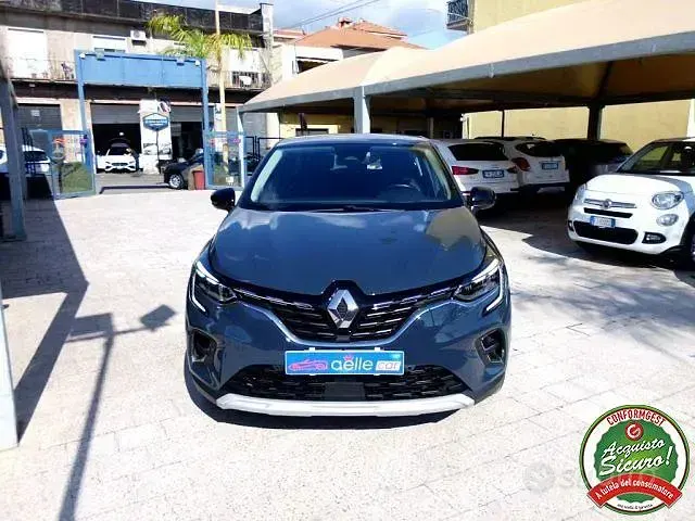 Usata Renault Captur Initiale Paris 90 CV (66 kW) 2020 Grigio SUV