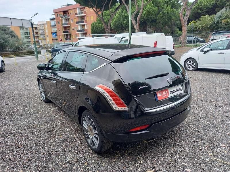 Usata Lancia Delta 105 CV (77 kW) 2014 Nero Utilitaria