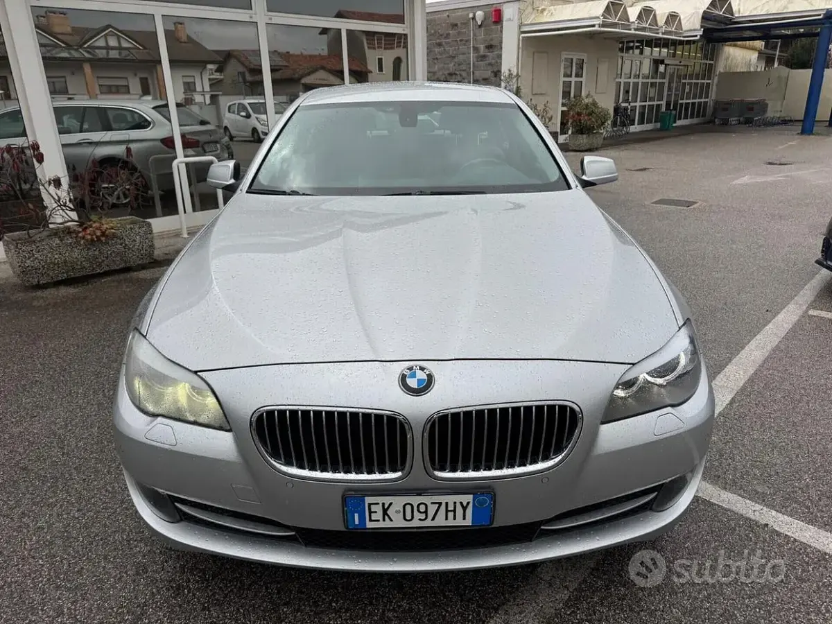 Usata BMW 530 258 CV (189 kW) 2011 Grigio Station wagon