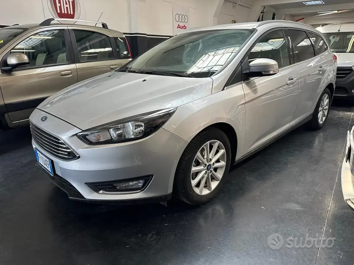 Usata Ford Focus Titanium 125 CV (91 kW) 2018 Grigio Station wagon