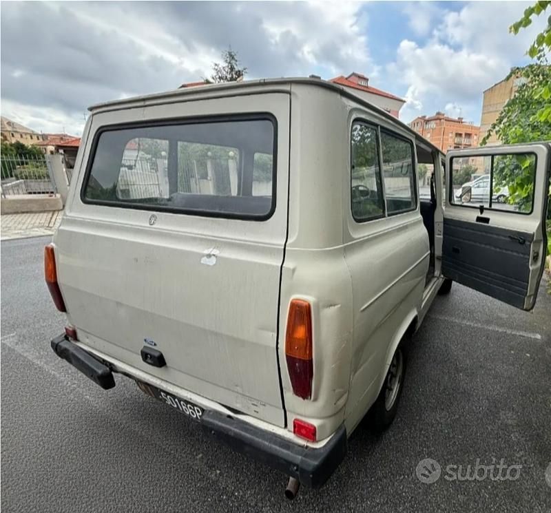 Usata Ford Transit 1982 Grigio Monovolume