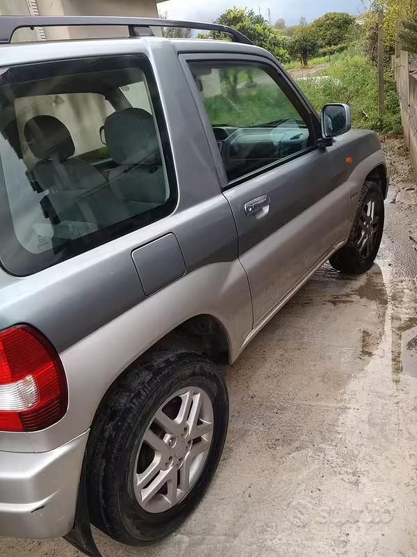 Usata Mitsubishi Pajero 2004 Grigio SUV