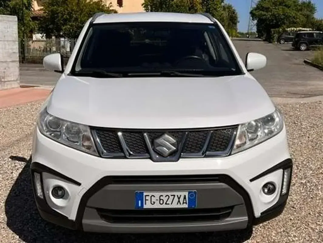Usata Suzuki Vitara 120 CV (88 kW) 2017 Bianco SUV