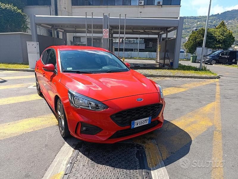Usata Ford Focus ST-Line 120 CV (88 kW) 2019 Rosso Berlina