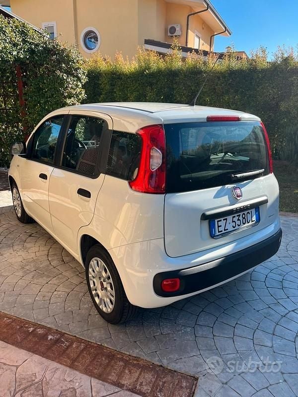 Usata 2015 Fiat Panda Tre volumi | 6100 € - Immagine 1/4