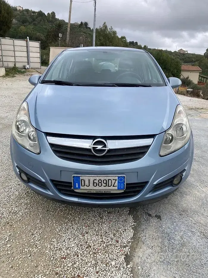 Usata Opel Corsa 75 CV (55 kW) 2007 Blu Utilitaria