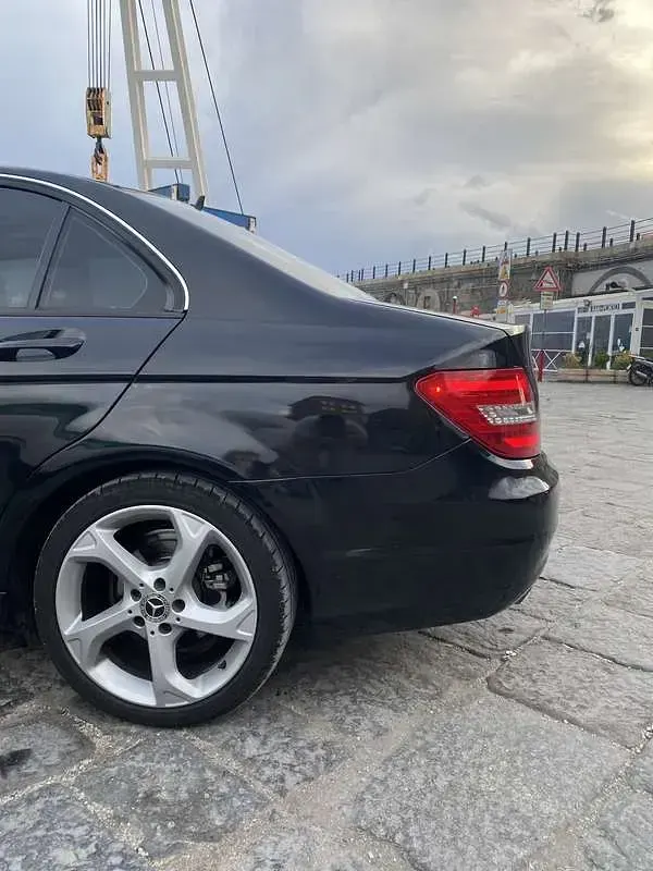 Usata Mercedes C180 120 CV (88 kW) 2013 Berlina