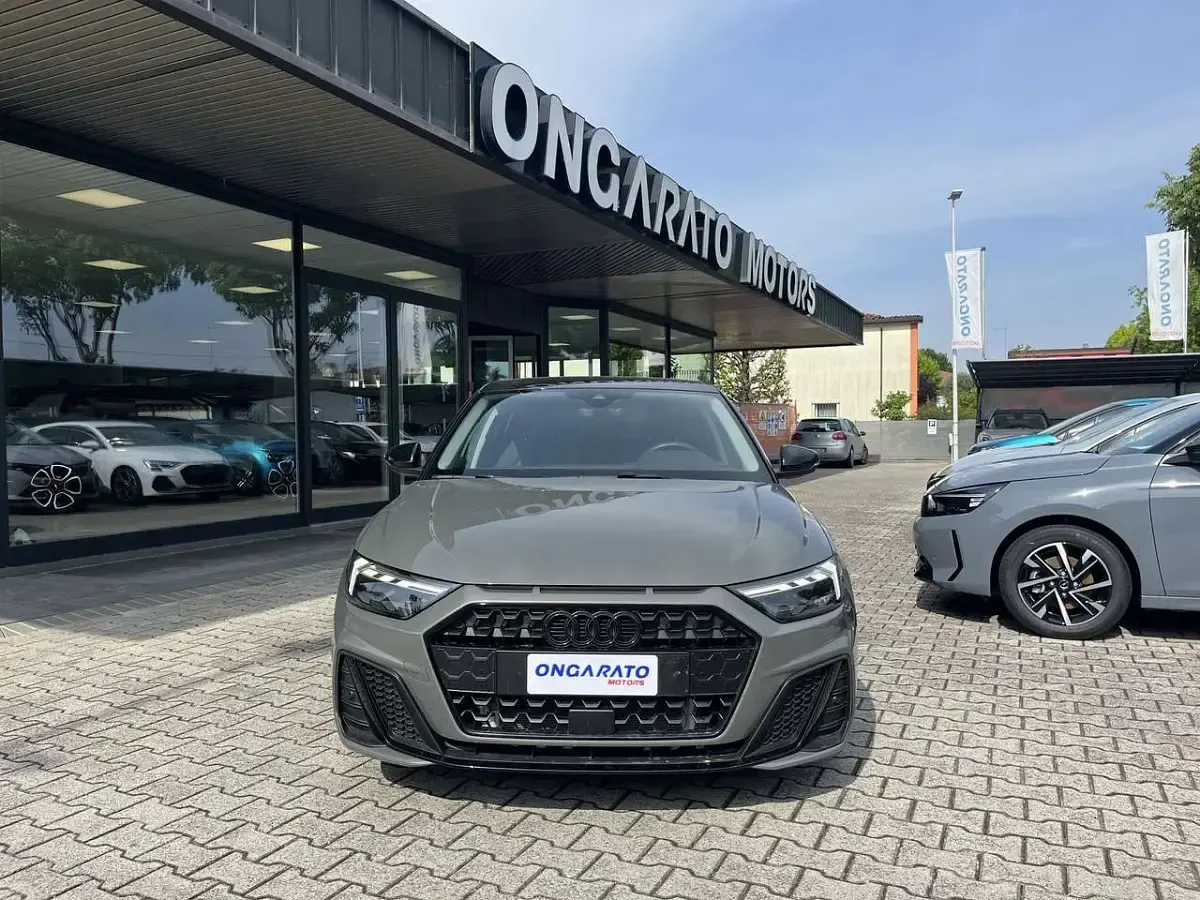 Usata Audi A1 Sportback S-Line 116 CV (85 kW) 2025 Grigio Utilitaria