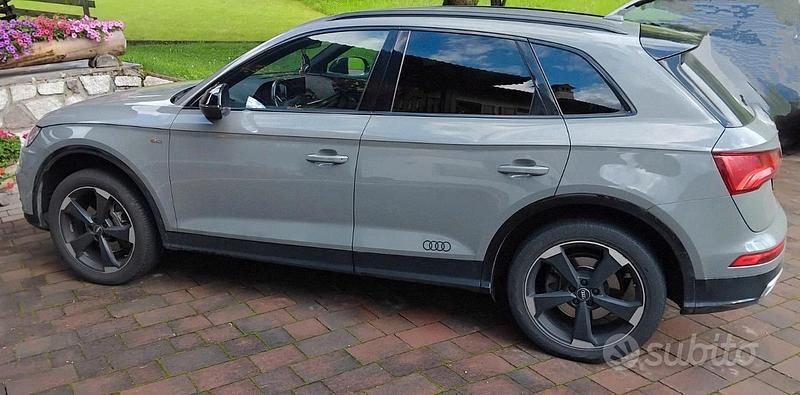 Grigio Usata 2019 Audi Q5 S-Line SUV | 30.000 € (Ottimo prezzo) - Immagine 1/4