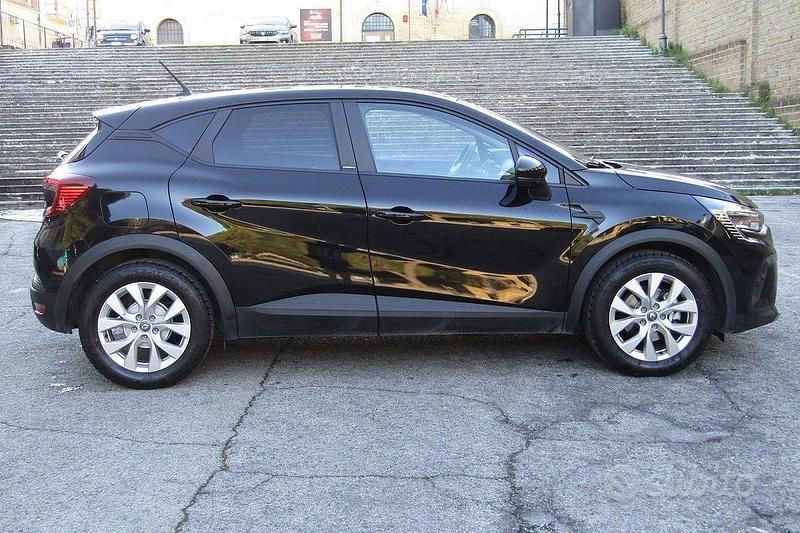 Usata Renault Captur Zen 145 CV (106 kW) 2021 Nero SUV