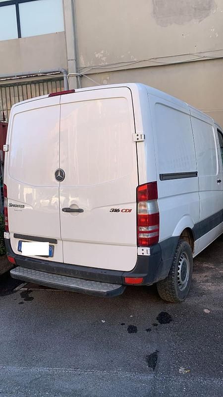 Usata Mercedes 316 163 CV (119 kW) 2011 Bianco / pastello Furgone