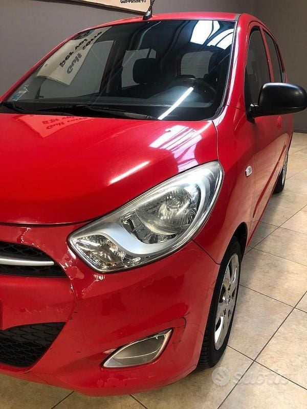 Usata Hyundai i10 2011 Rosso Utilitaria
