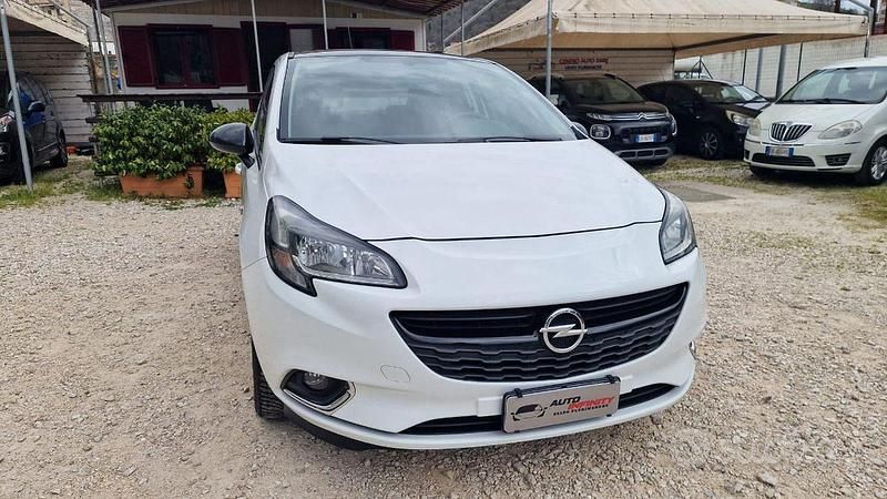 Usata Opel Corsa Cosmo 90 CV (66 kW) 2015 Bianco Utilitaria