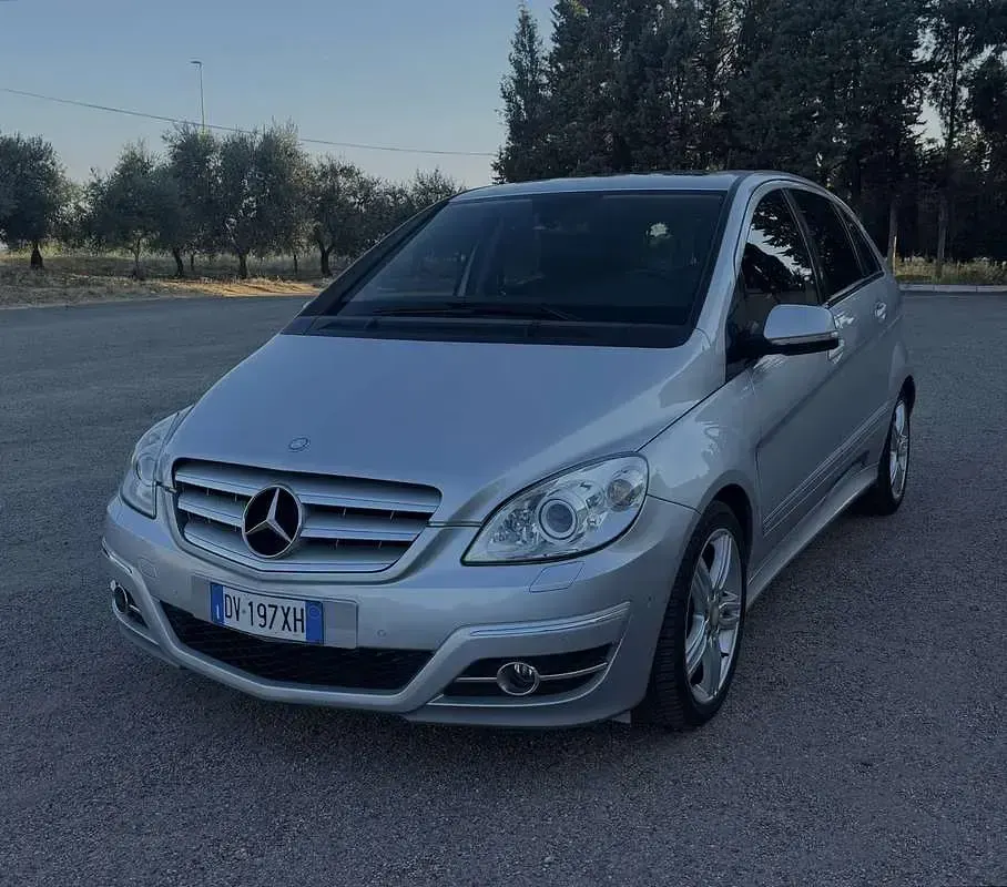 Usata Mercedes B200 140 CV (102 kW) 2009 Monovolume