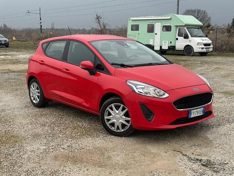 Usata Ford Fiesta Vignale 85 CV (62 kW) 2019 Rosso Utilitaria
