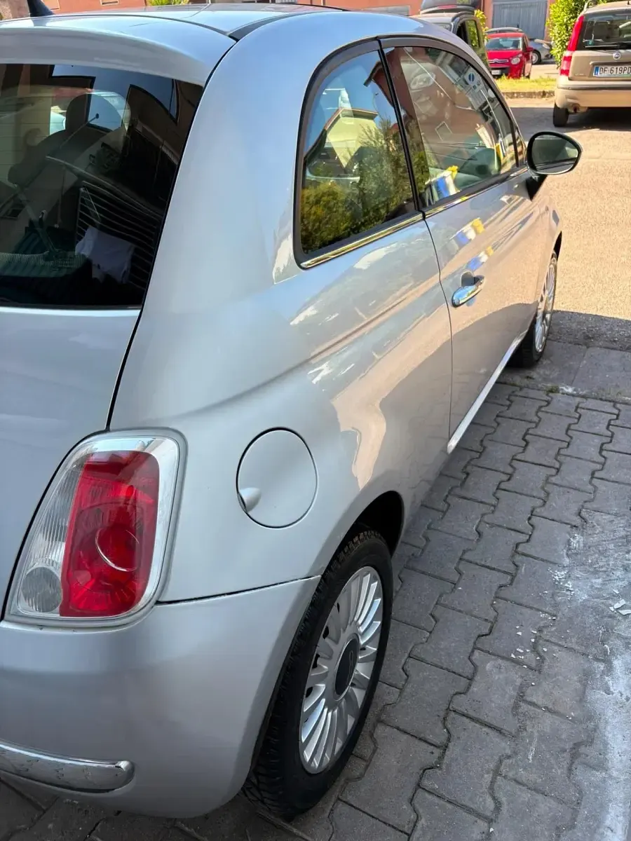 Usata Fiat 500 Lounge 75 CV (55 kW) 2010 Argento Berlina