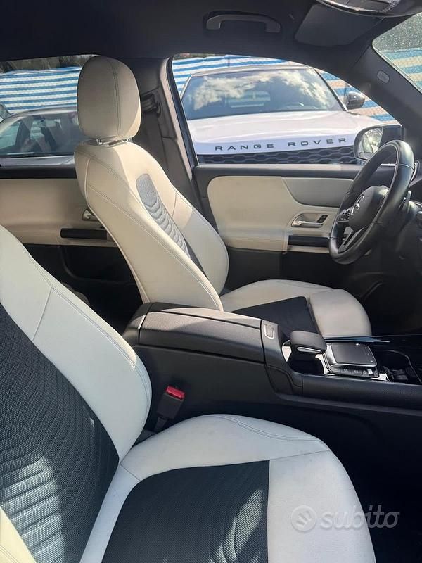 Usata Mercedes GLB200 2022 Blu SUV