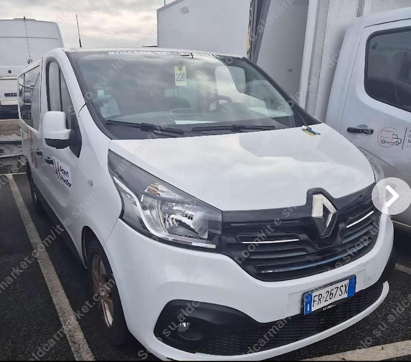Bianco Usata 2018 Renault Trafic Monovolume | 15.000 € (Ottimo prezzo) - Immagine 1/4