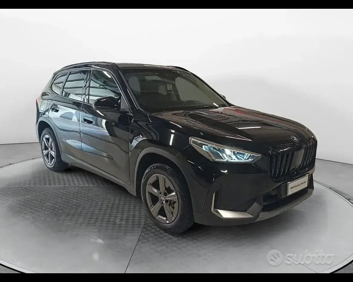 Begagnad BMW X1 Performance 150 HK (110 kW) 2024 Svart SUV