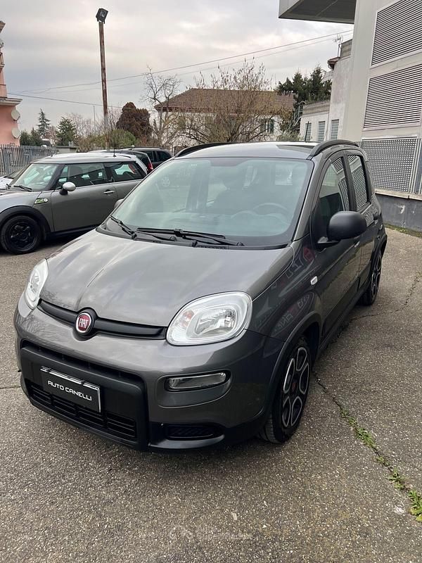 Usata Fiat Panda City Life 69 CV (50 kW) 2022 Grigio Berlina