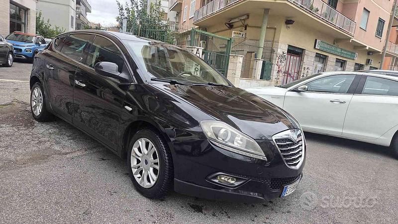 Usata Lancia Delta 165 CV (121 kW) 2010 Nero Utilitaria